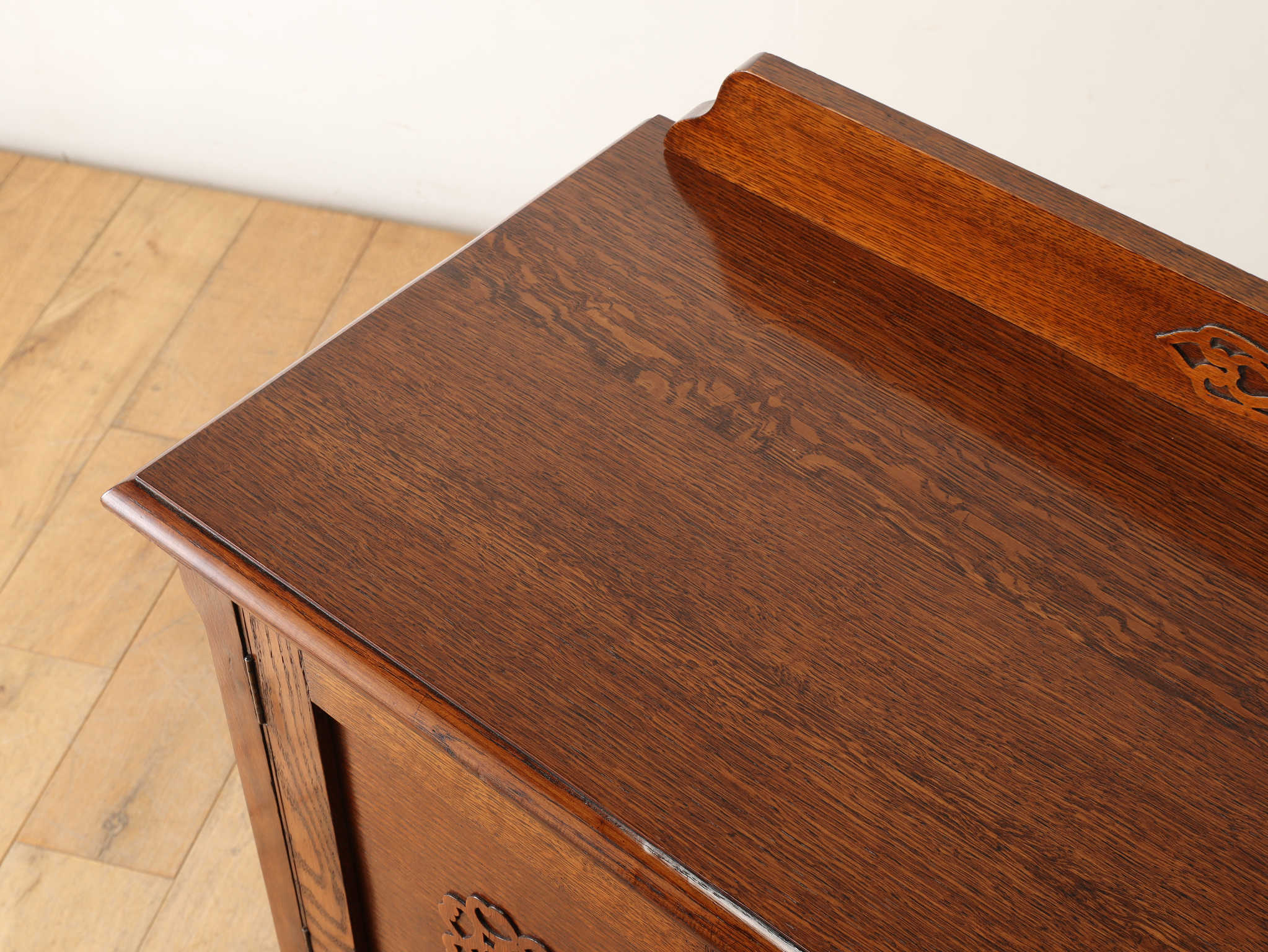 カップボード | ロイズ・アンティークス | ヨーロッパのアンティーク