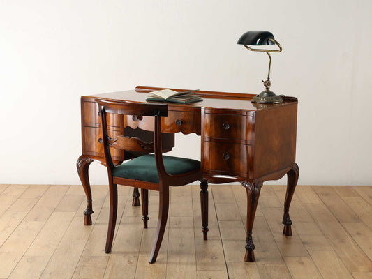 ラムズフーフデスク