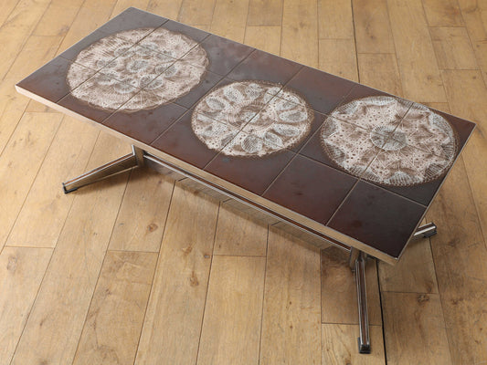 タイルトップコーヒーテーブル