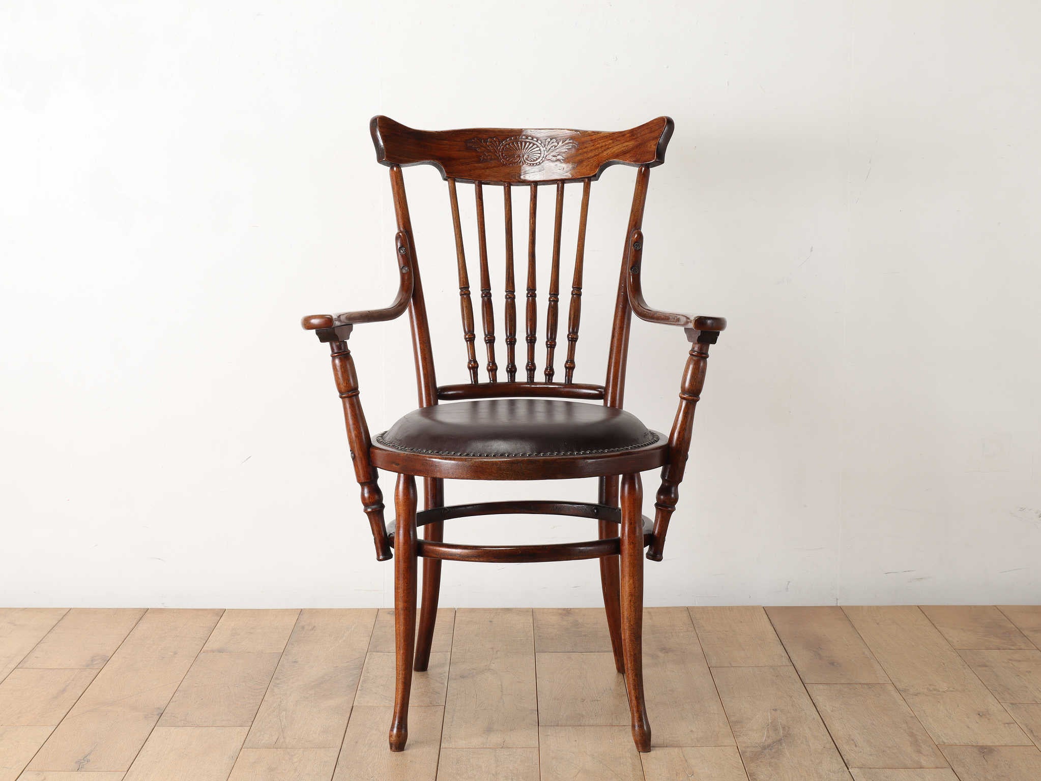 Lloyd'sAntiquesベントウッドアームチェア Lloyd'sAntiquesベントウッドアームチェア 【公式通販】