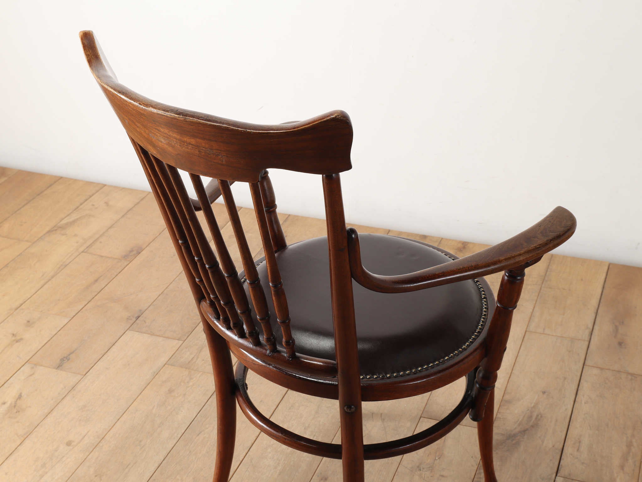 Lloyd'sAntiquesベントウッドアームチェア Lloyd'sAntiquesベントウッドアームチェア 【公式通販】