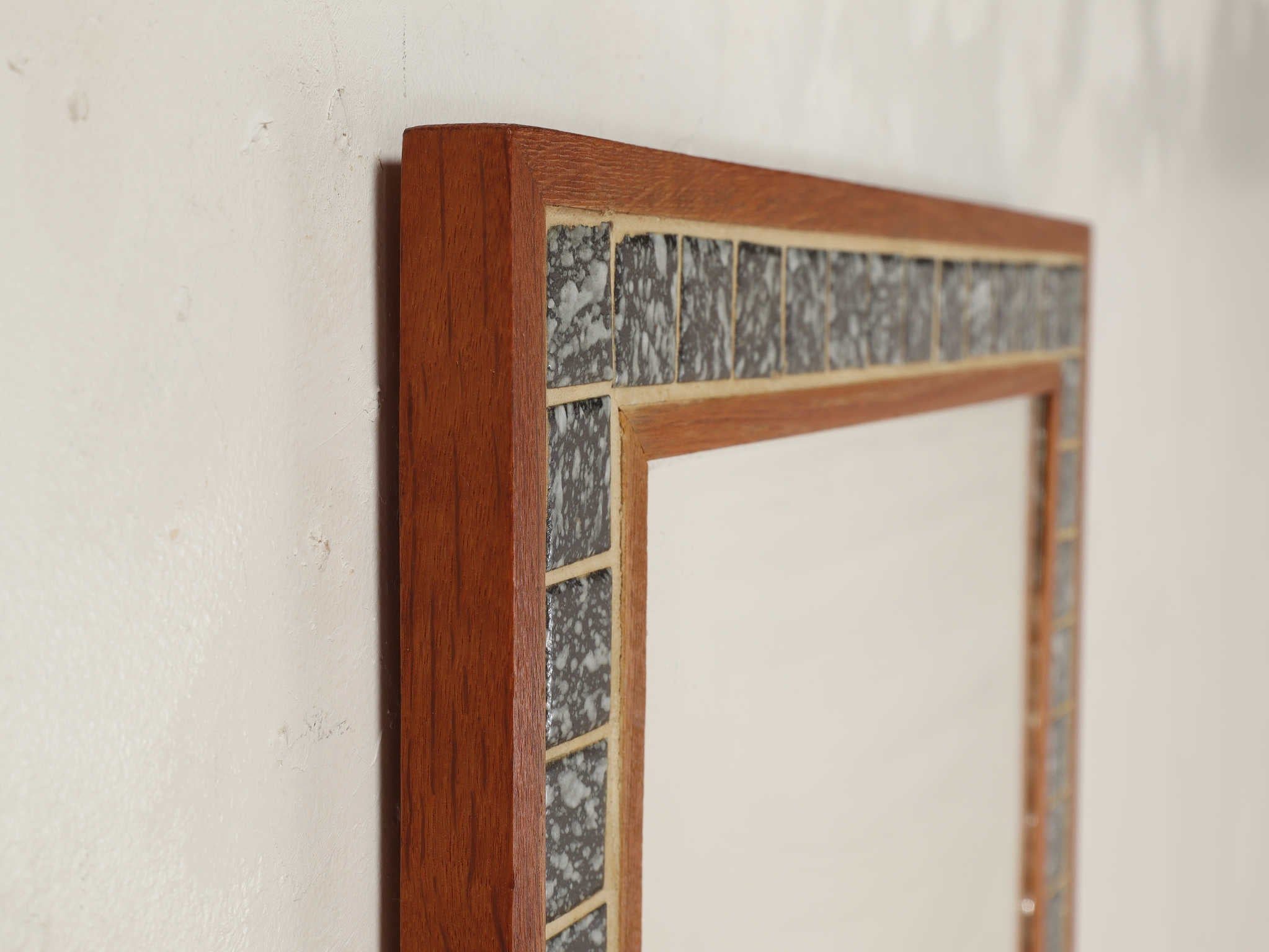 タイルドウォールミラー | ロイズ・アンティークス | ヨーロッパの