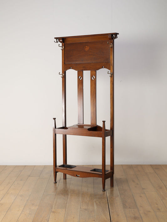 アーツアンドクラフツホールスタンド