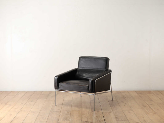 ARNE JACOBSEN エアポートチェア MODEL 3300