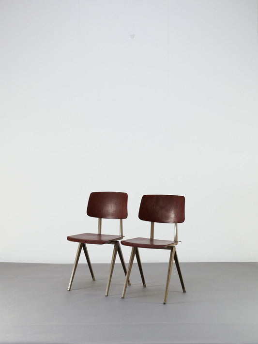 GALVANITAS S21チェア