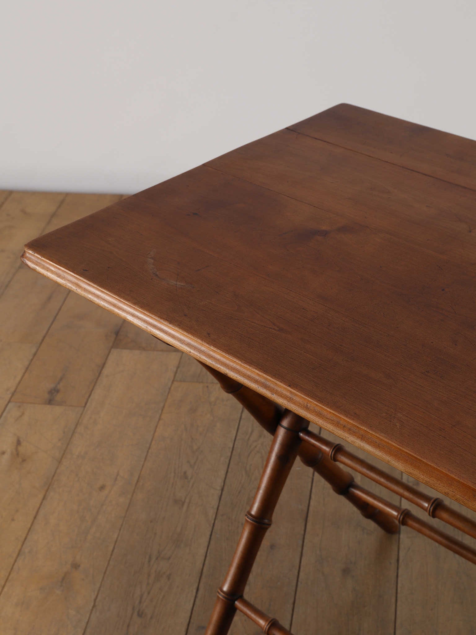 ファーバンブーフォールディングテーブル | ロイズ・アンティークス