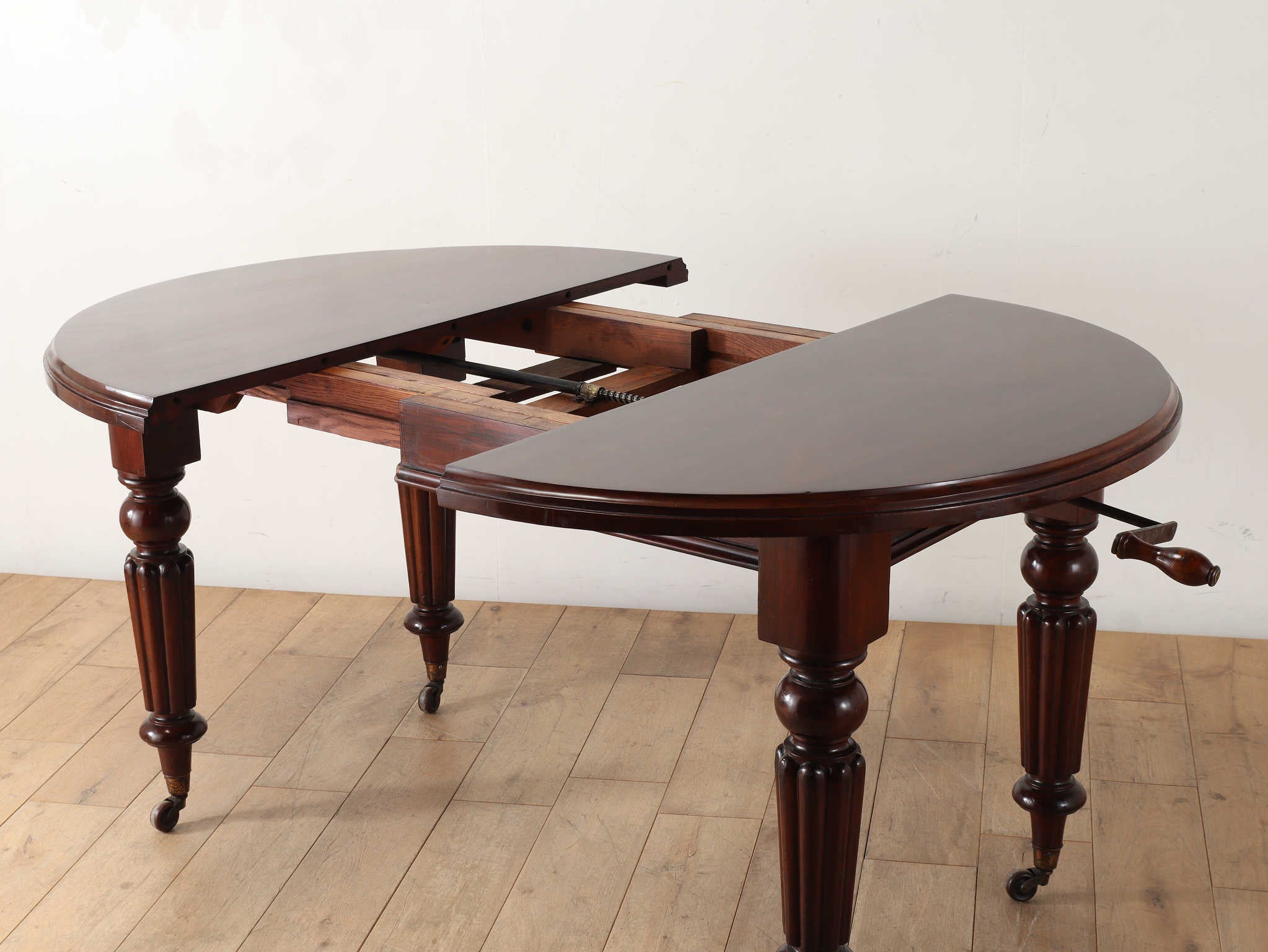 ヴィクトリアンエクステンションテーブル | ロイズ・アンティークス