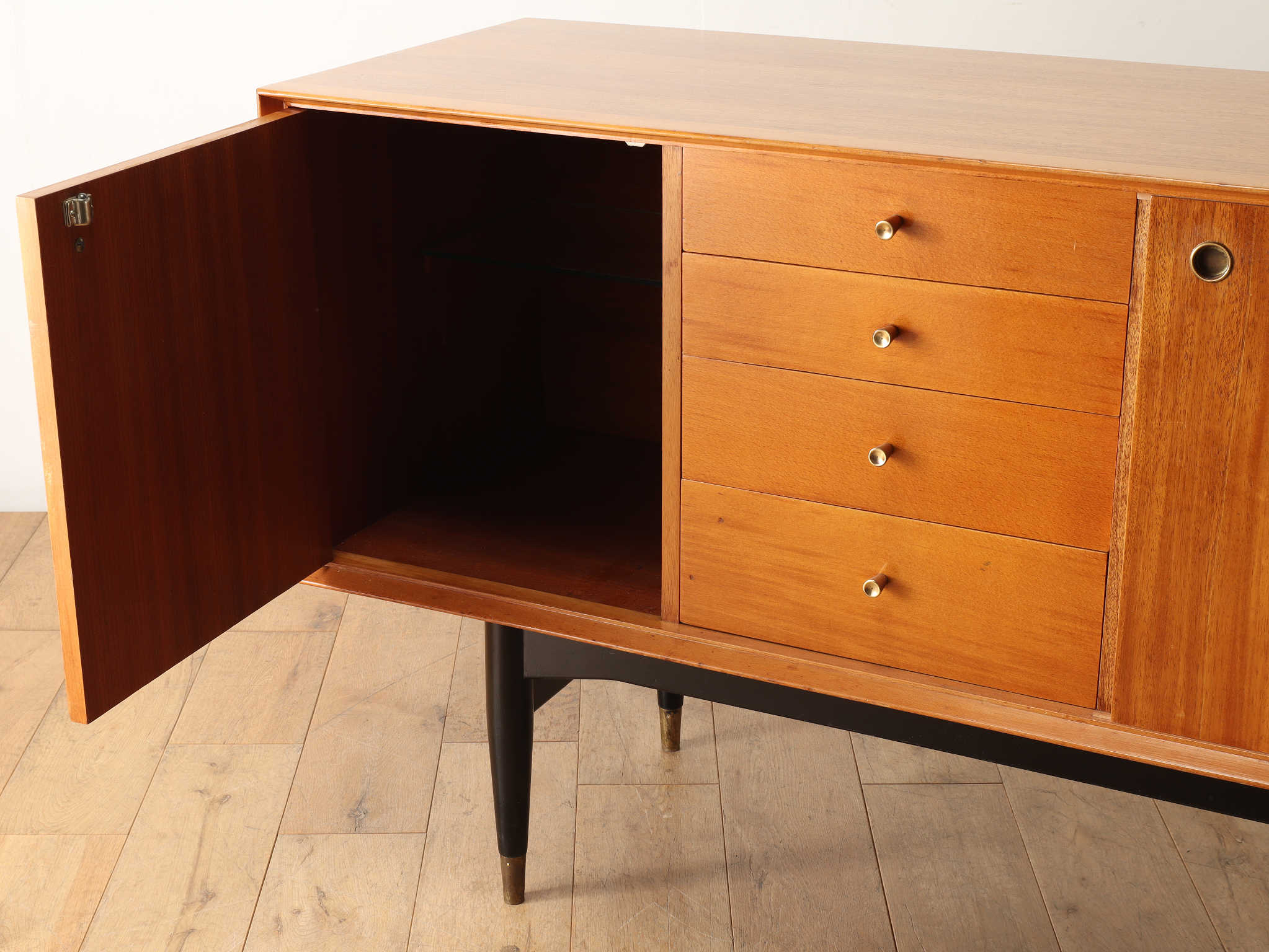 サイドボード | ロイズ・アンティークス | ヨーロッパのアンティーク