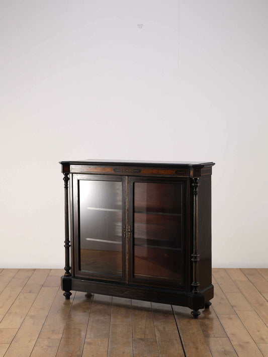 エドウォーディアンディスプレイキャビネット