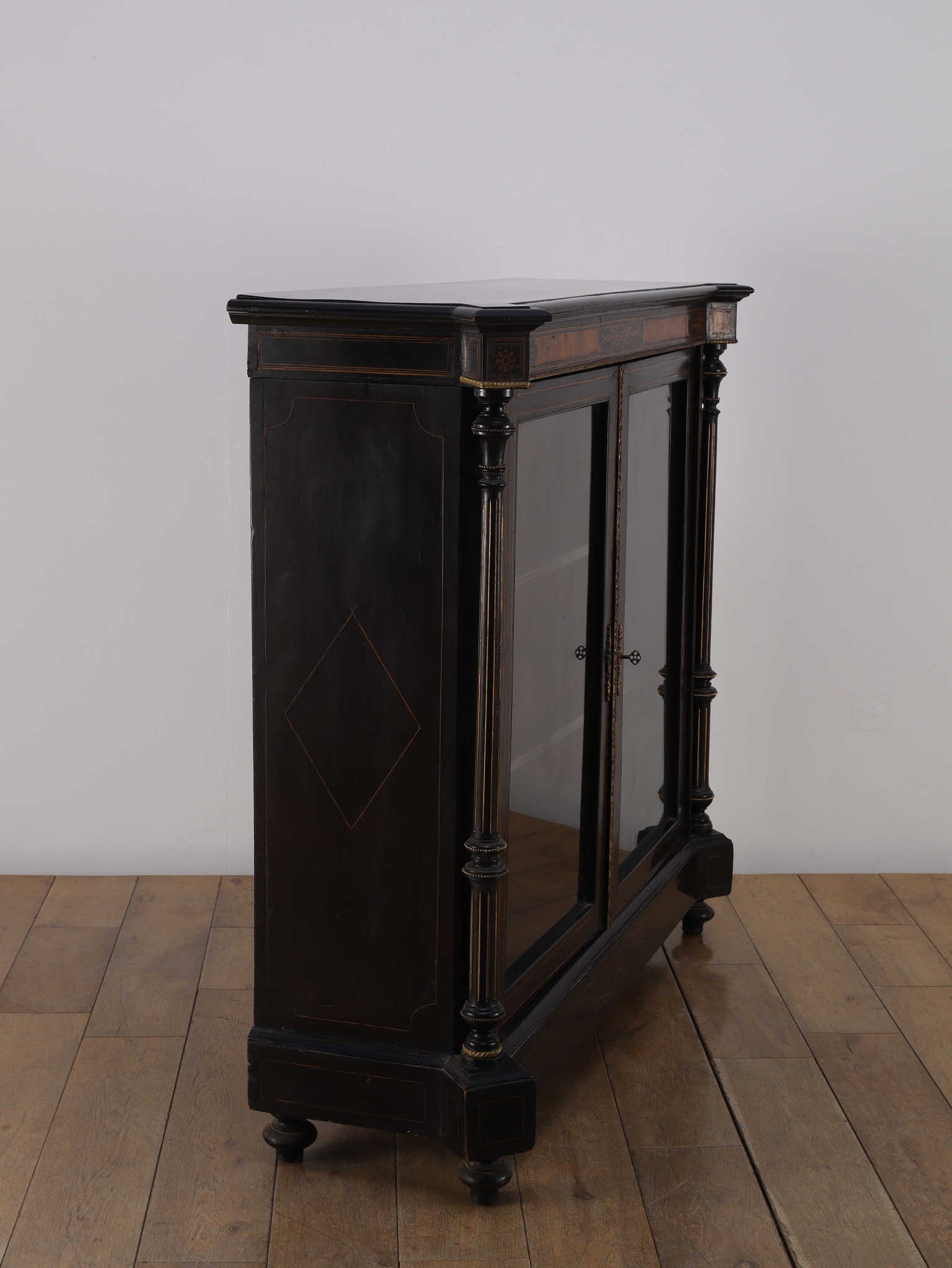 エドウォーディアンディスプレイキャビネット | ロイズ・アンティーク