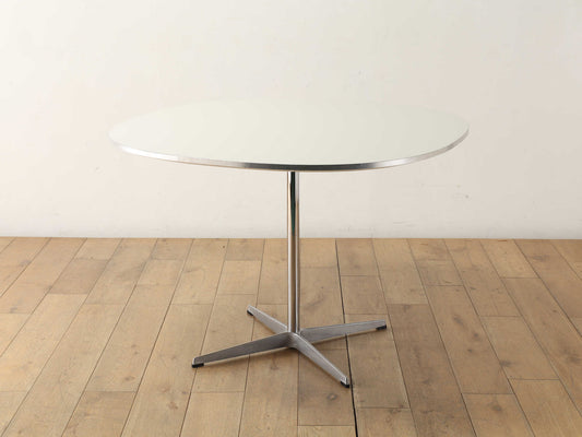 FRITZ HANSEN SUPERCIRCULARテーブル