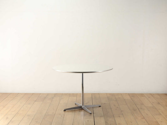 FRITZ HANSEN CIRCULARテーブル