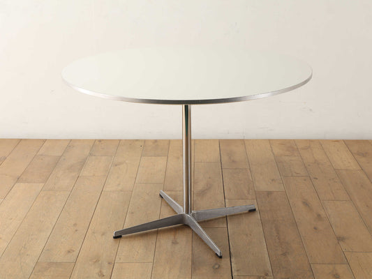 FRITZ HANSEN CIRCULARテーブル