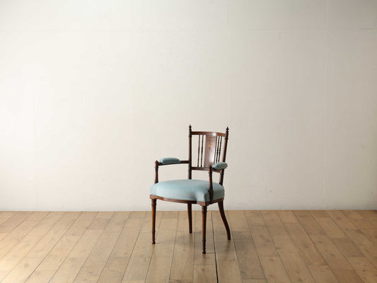 インレイアームチェア