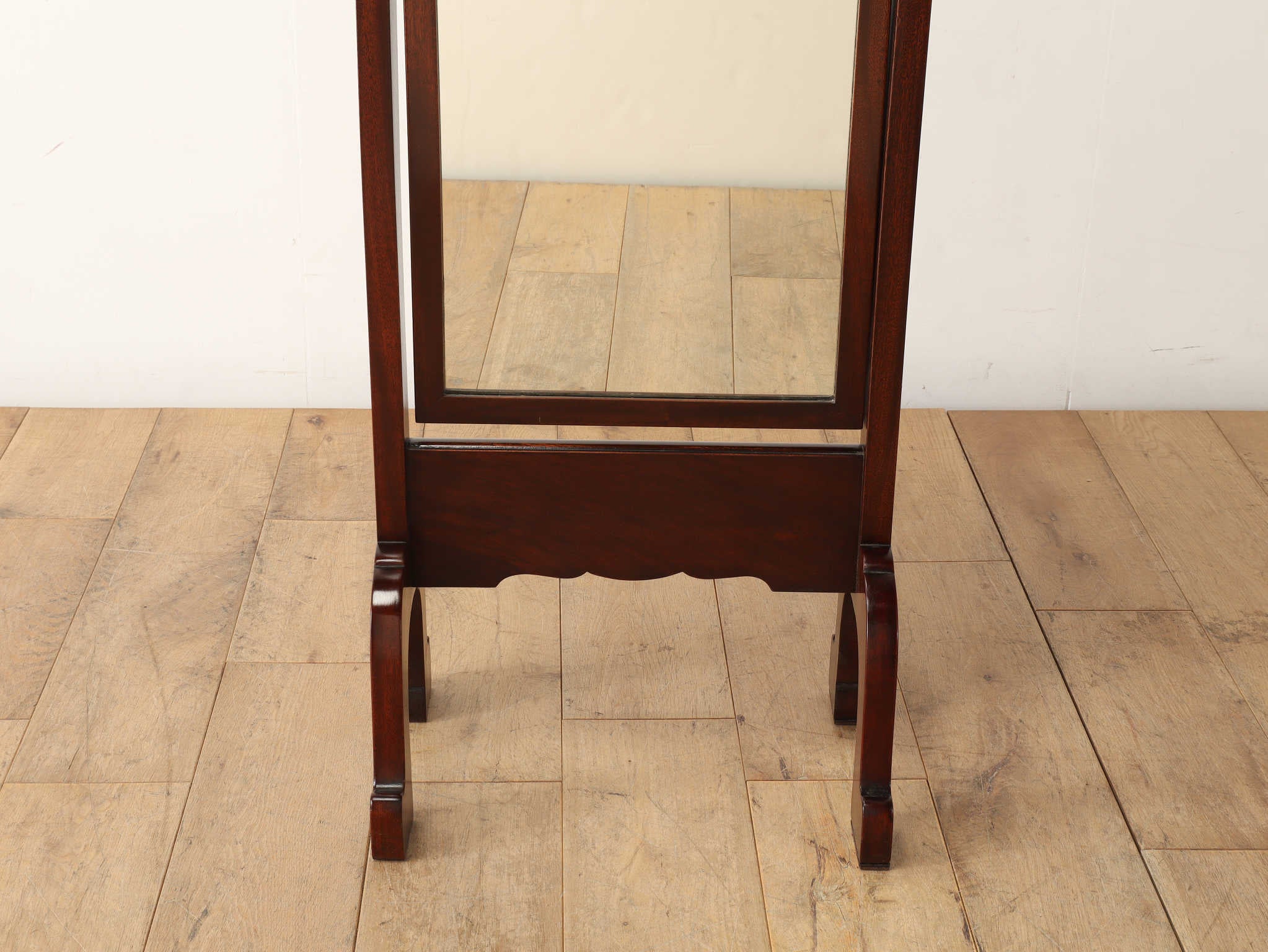 シュバルミラー | ロイズ・アンティークス | ヨーロッパのアンティーク