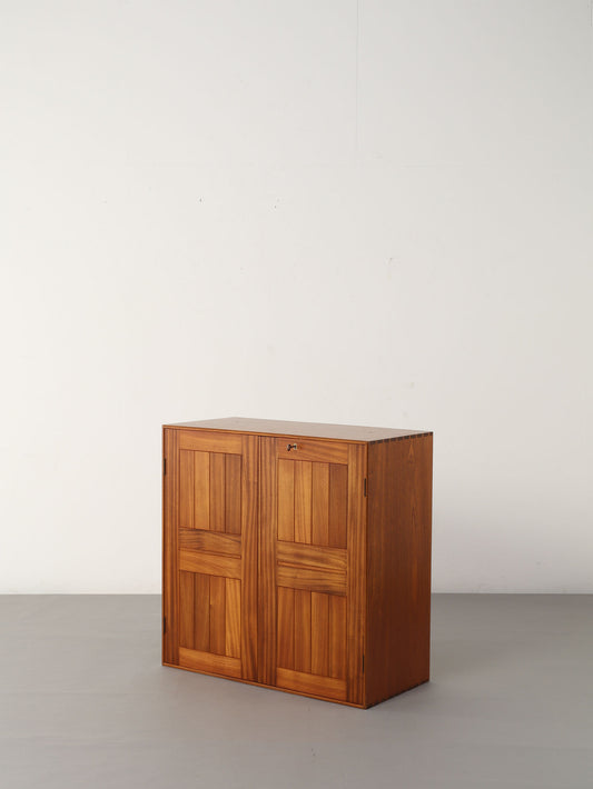 MOGENS KOCH キャビネット