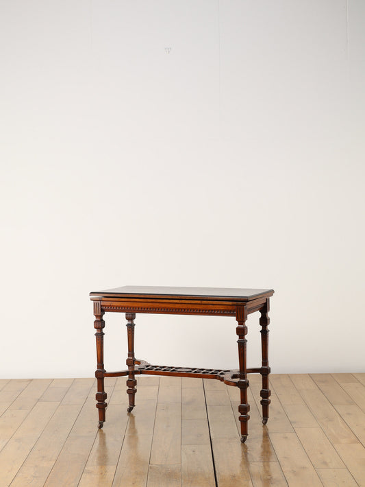 ヴィクトリアンゲームテーブル