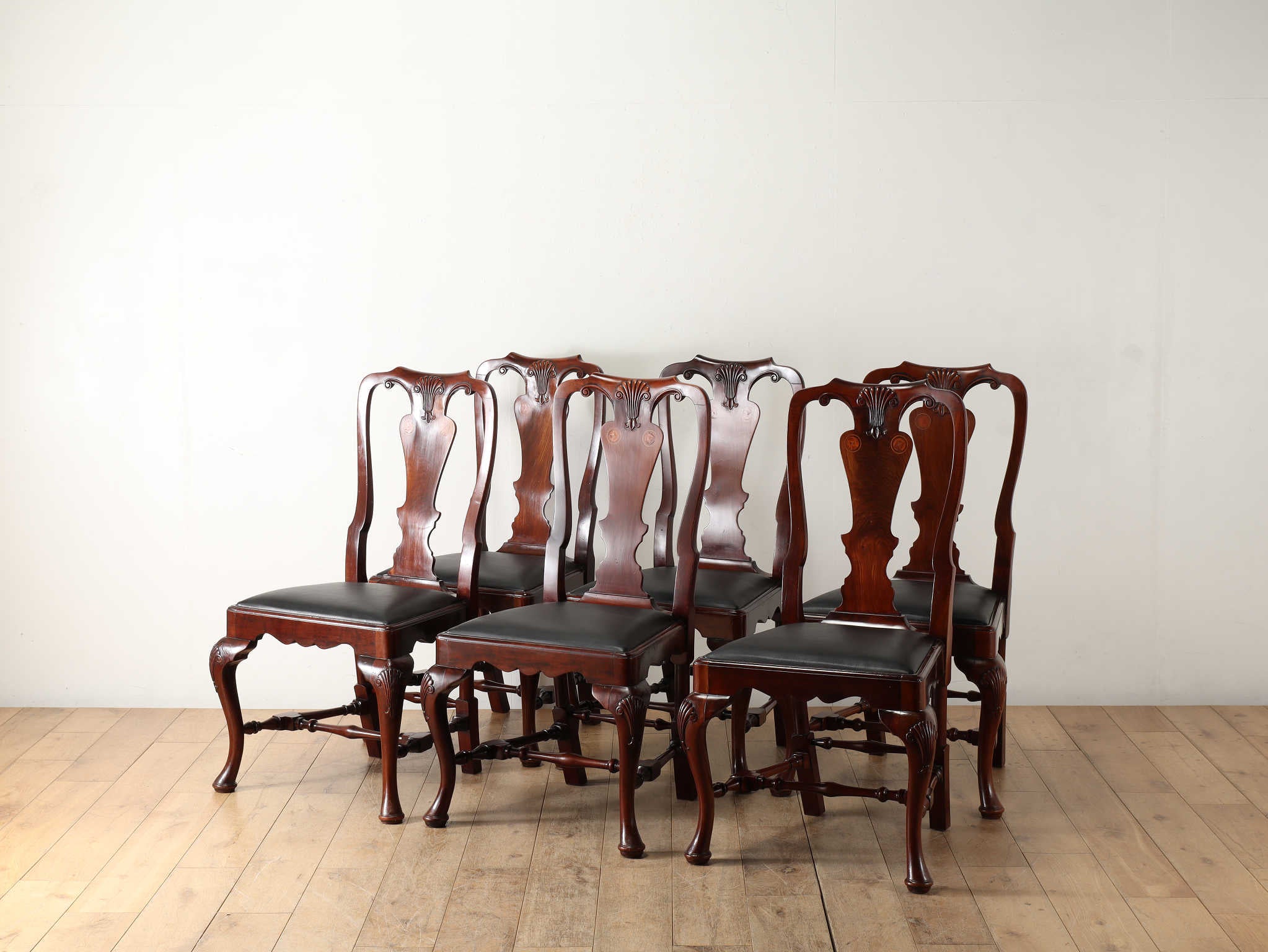 クイーンアンチェア | ロイズ・アンティークス | ヨーロッパの