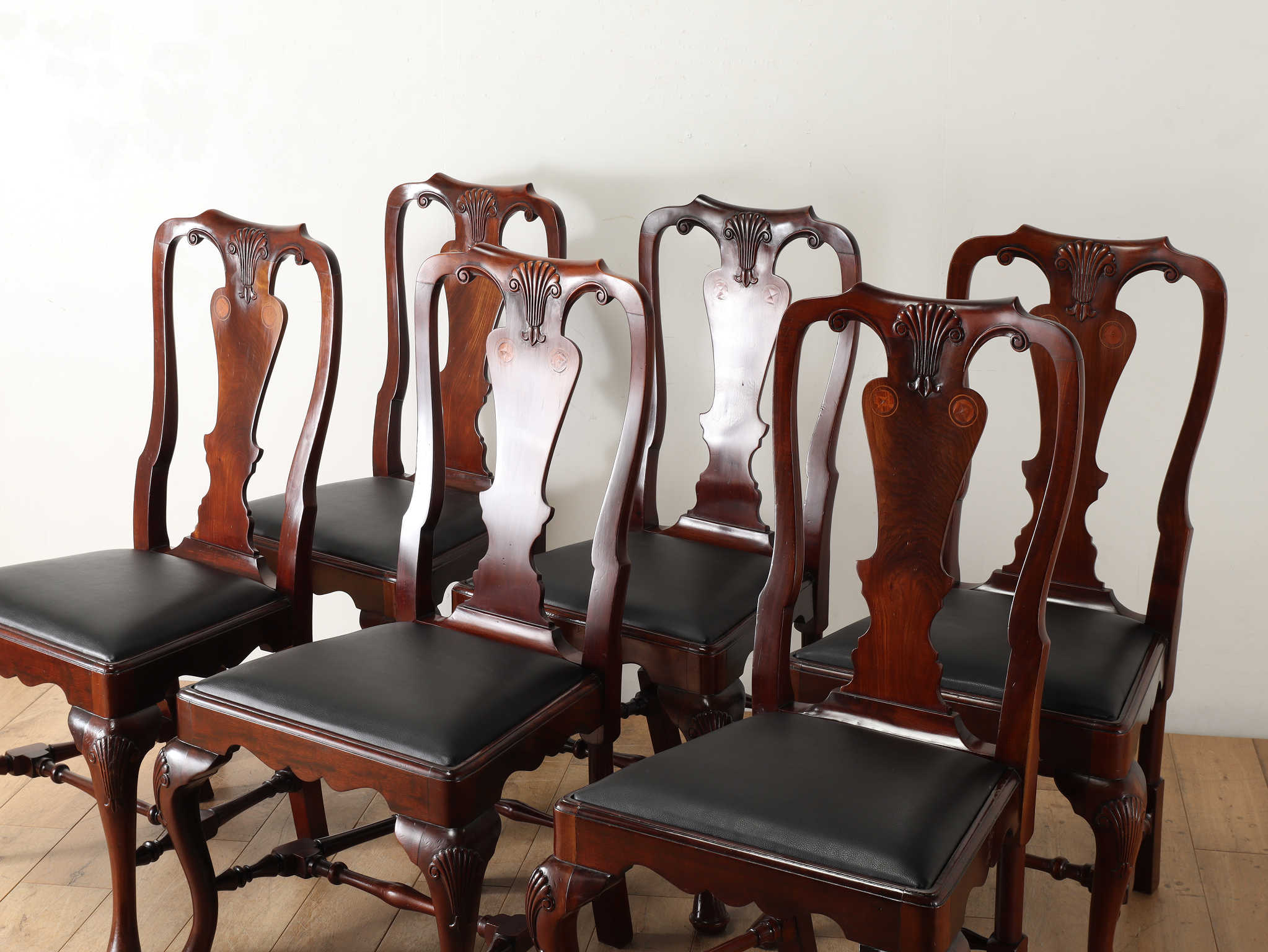 クイーンアンチェア | ロイズ・アンティークス | ヨーロッパの