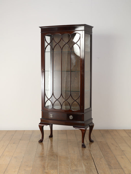 Q/Aディスプレイキャビネット