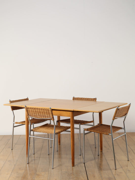 ドローリーフテーブル