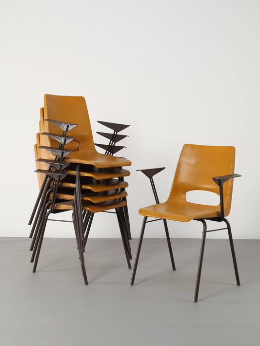 PHILIPPUS POTTERアームチェア