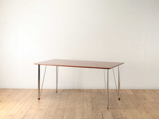 ARNE JACOBSEN テーブル Model 3605