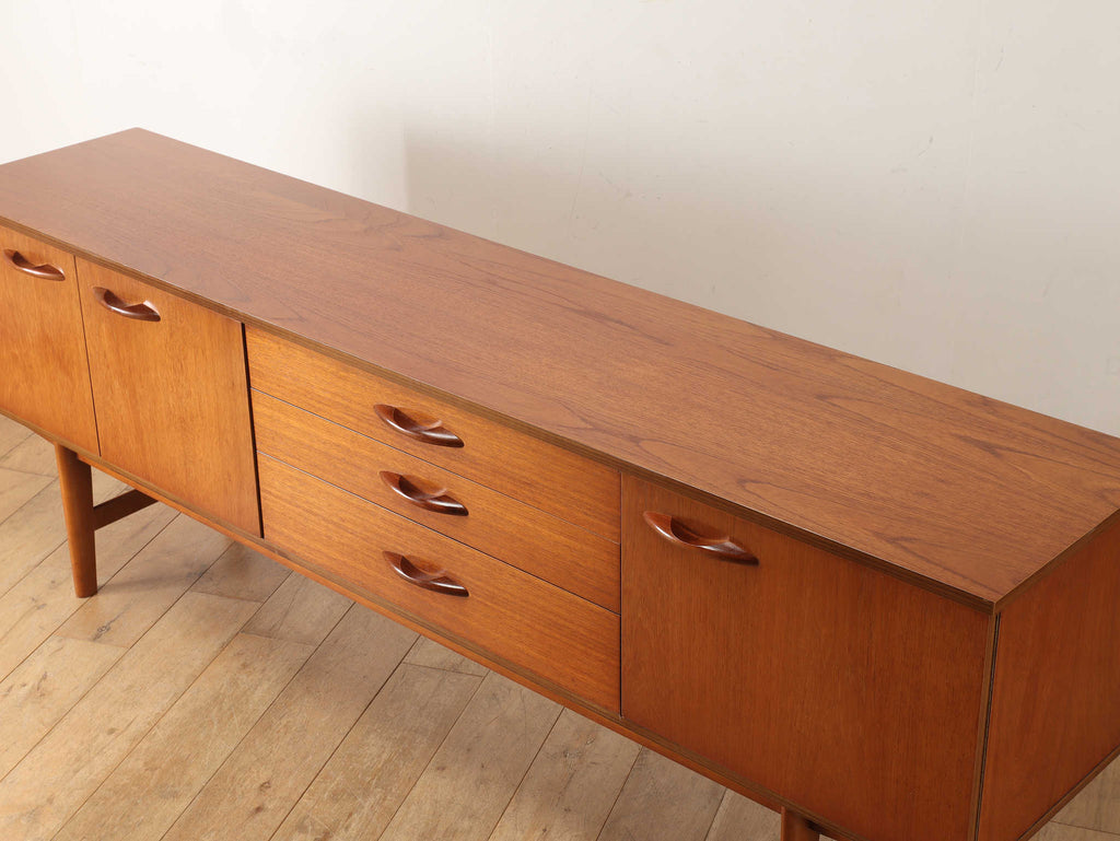 AVALONサイドボード | ロイズ・アンティークス | ヨーロッパの