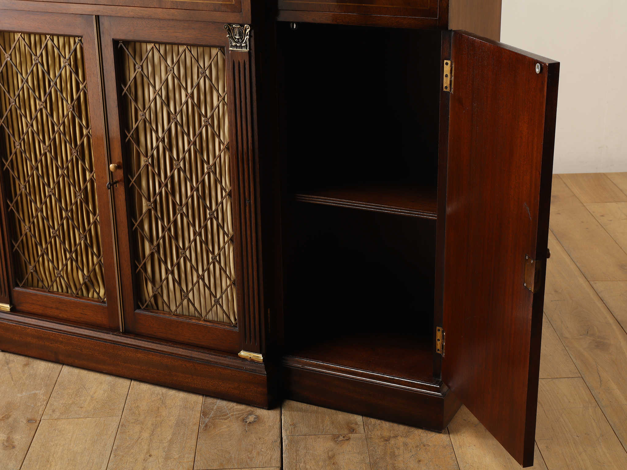 サイドボード | ロイズ・アンティークス | ヨーロッパのアンティーク