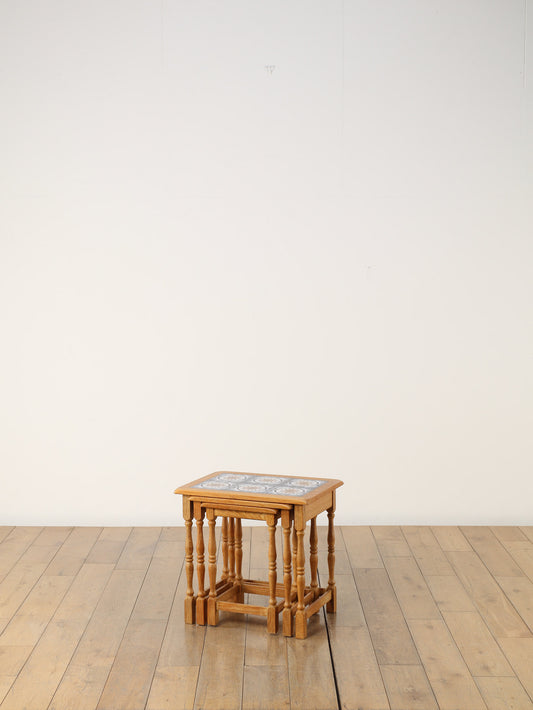 タイルトップネストテーブル