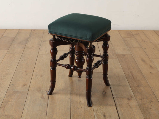 ピアノスツール