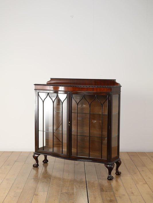 チャイナキャビネット