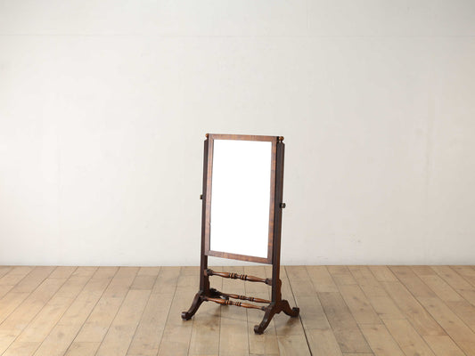 リージェンシーシュバルミラー