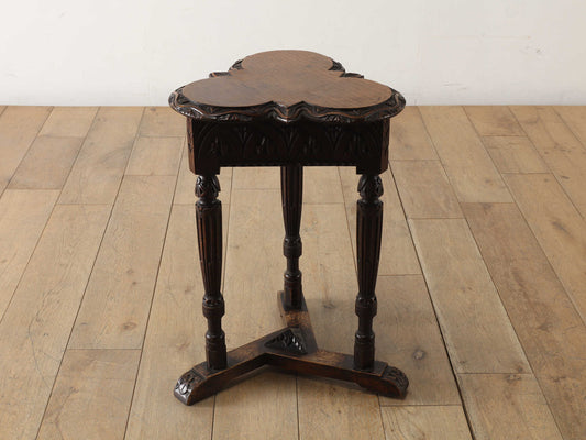 クローバーサイドテーブル