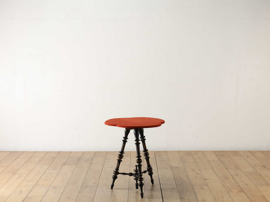 ヴィクトリアンクローバーテーブル