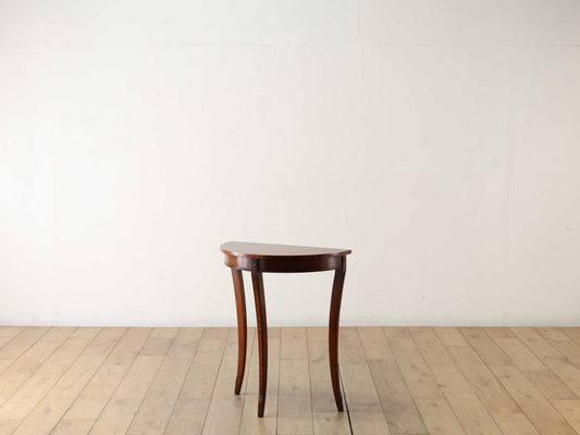 ハーフムーンテーブル