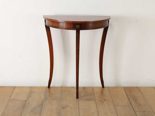 ハーフムーンテーブル