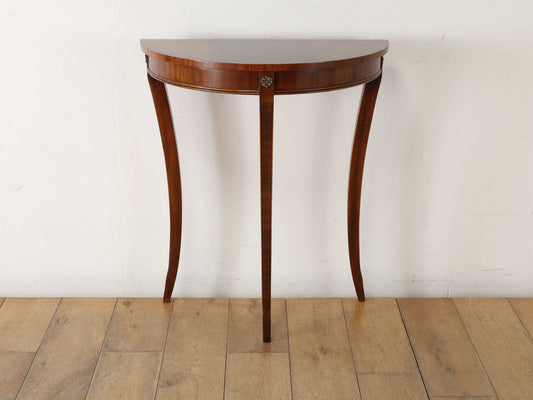 ハーフムーンテーブル