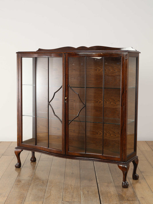 チャイナキャビネット