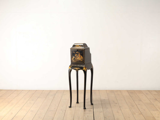 シノワズリテレフォンキャビネット