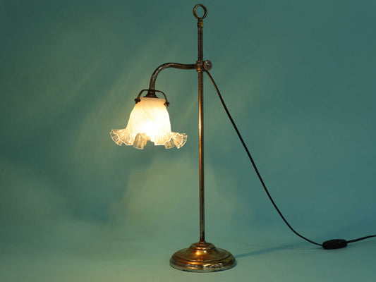 フラワーシェードテーブルランプ