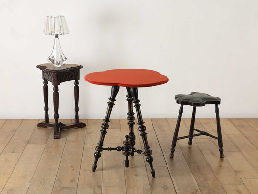 ヴィクトリアンクローバーテーブル