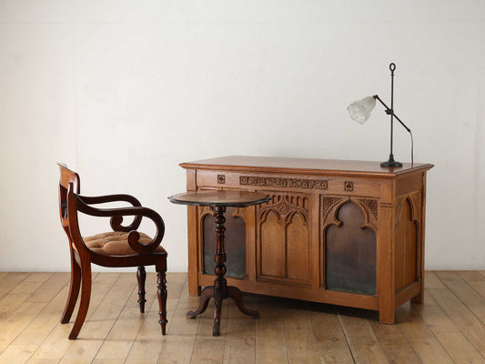 インレイサイドテーブル