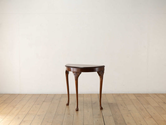 ハーフムーンテーブル