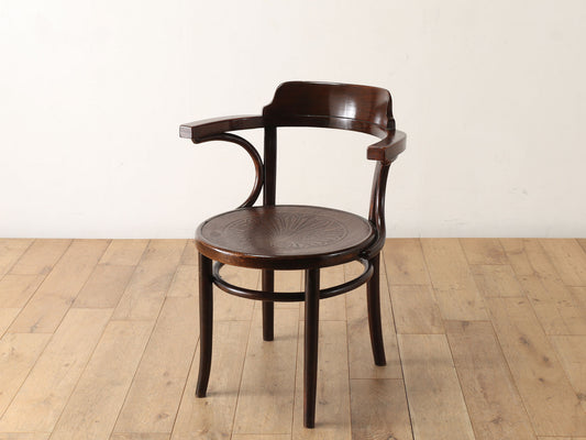 THONET ベントウッドアームチェア