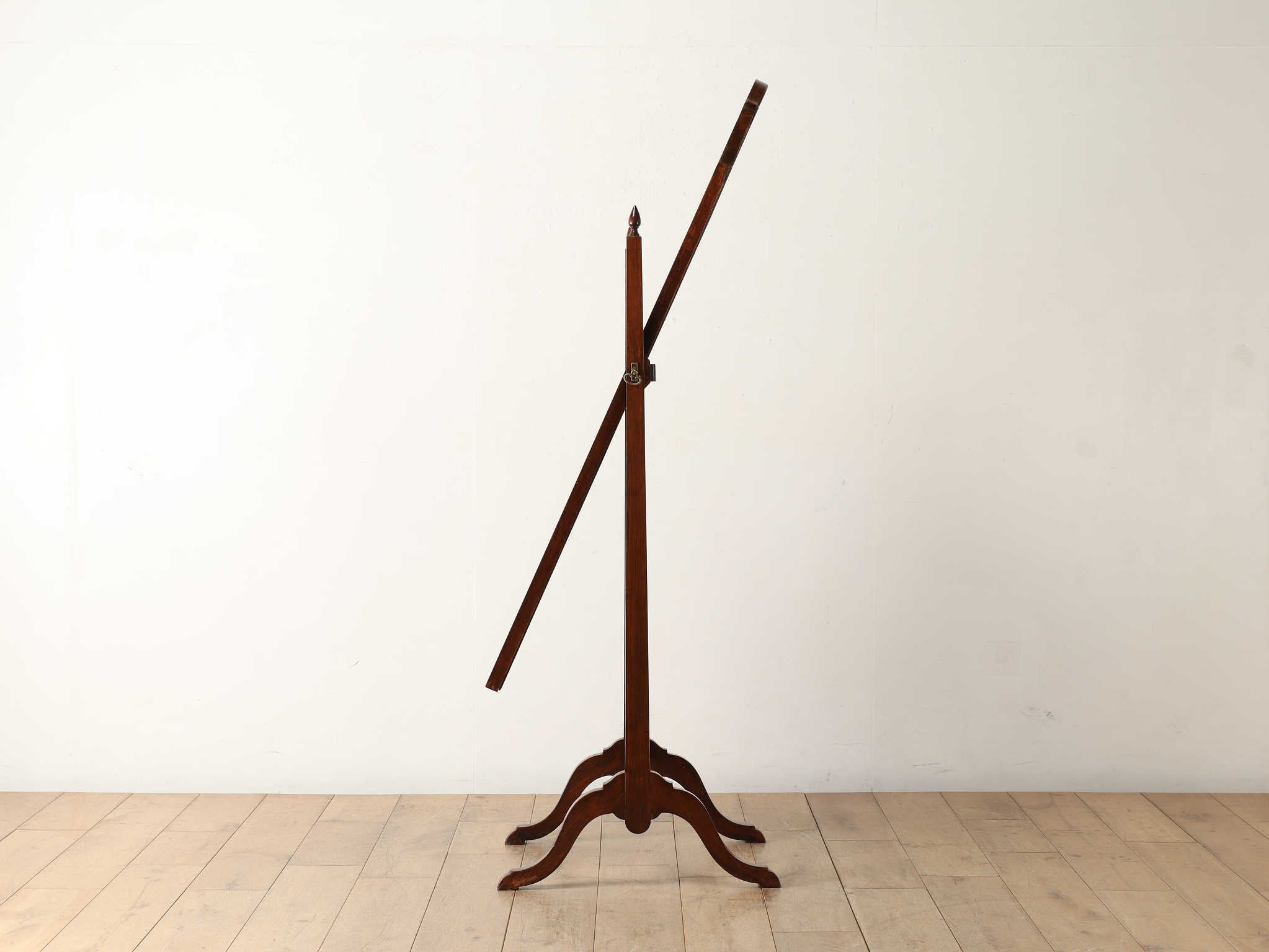 シュバルミラー | ロイズ・アンティークス | ヨーロッパのアンティーク