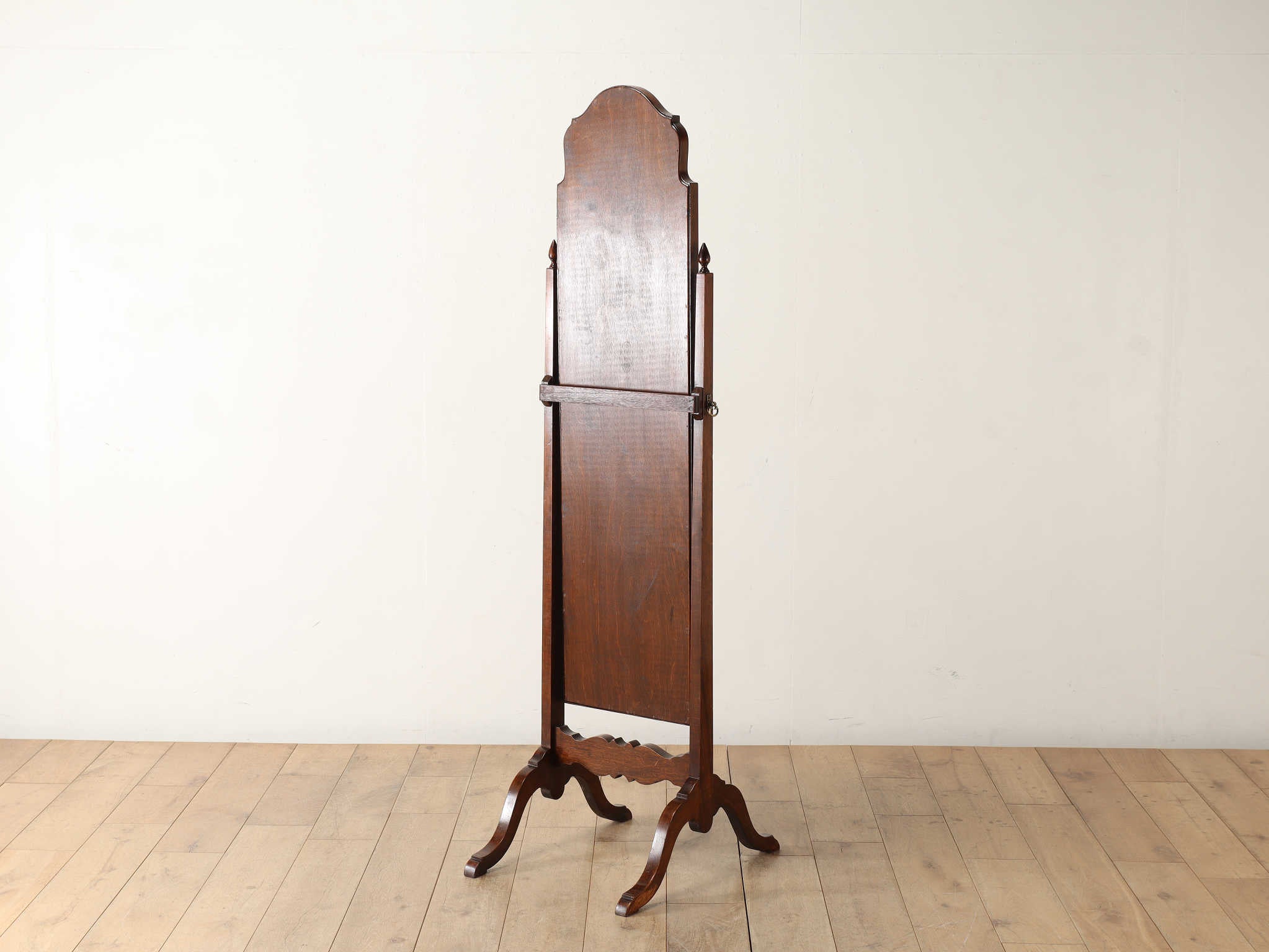 シュバルミラー | ロイズ・アンティークス | ヨーロッパのアンティーク