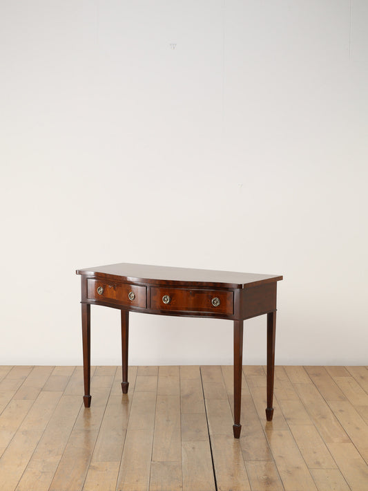 サーペンタインサイドテーブル