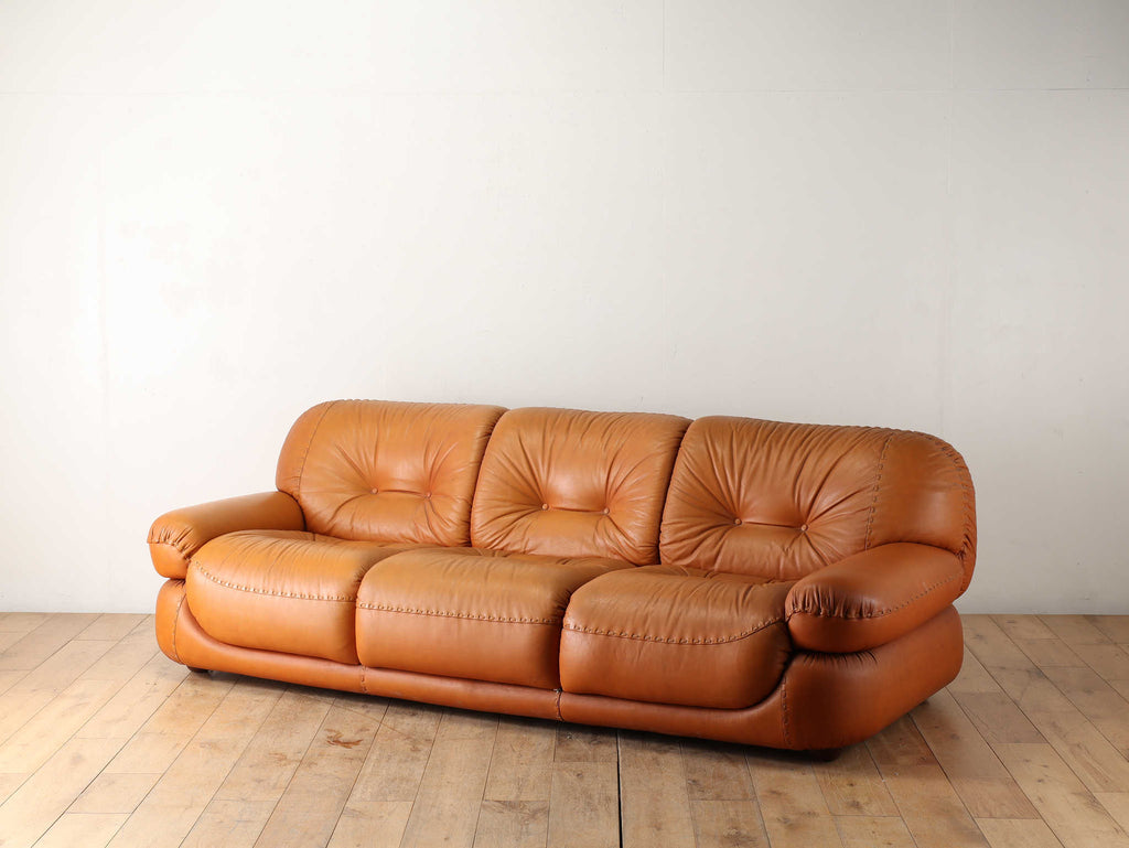 MOBIL GIRGI SAPPORO レザー3シーターソファ | ロイズ・アンティークス