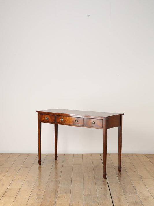 サイドテーブル